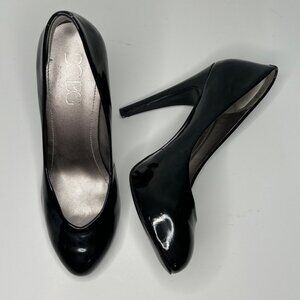 BCBG Paris Black Patent Leather High Heel Pumps size 8.5 4” heels stiletto